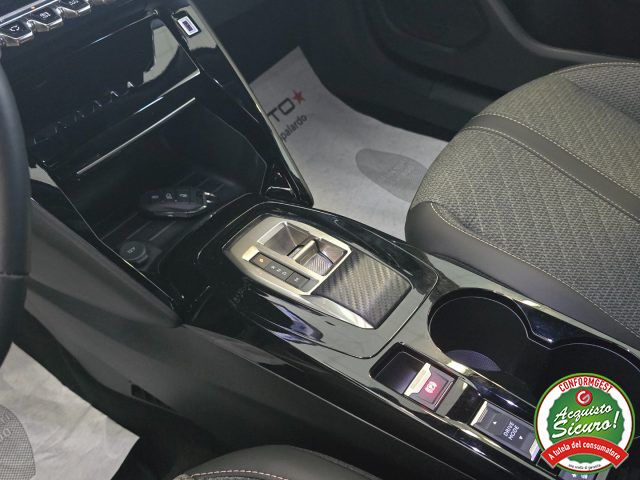 PEUGEOT 2008 usata, con Vetri oscurati