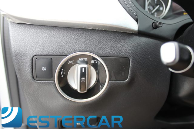 MERCEDES-BENZ B 180 usata, con Volante in pelle