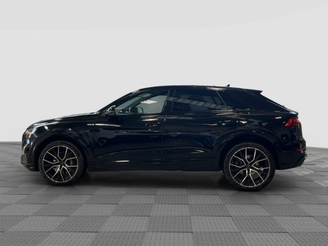 AUDI Q8 usata 1