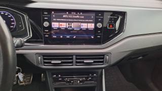 VOLKSWAGEN Taigo usata, con USB
