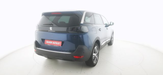 PEUGEOT 5008 usata, con Autoradio digitale