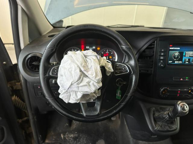 MERCEDES-BENZ Vito usata, con USB