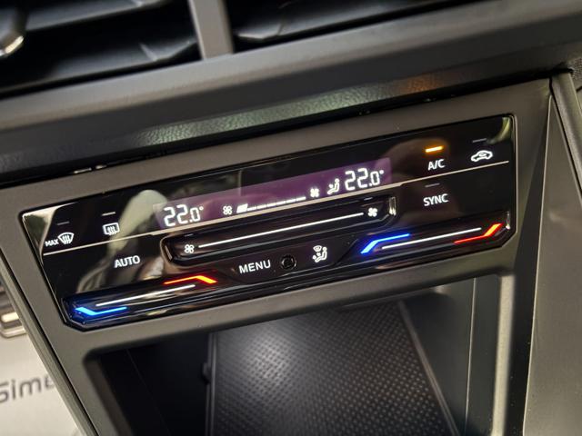 VOLKSWAGEN Taigo usata, con Luci diurne LED