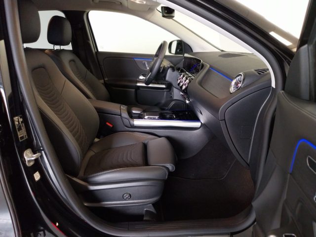MERCEDES-BENZ GLA 220 usata, con Controllo automatico clima