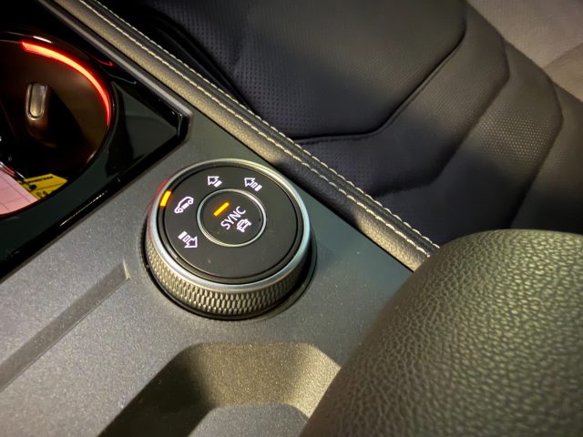 VOLKSWAGEN Touareg usata, con Park Distance Control