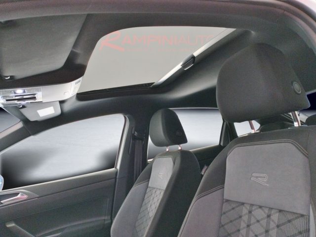 VOLKSWAGEN Taigo usata 15