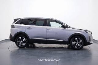 PEUGEOT 5008 usata, con Cerchi in lega