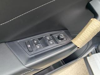 VOLKSWAGEN T-Roc usata, con Volante multifunzione