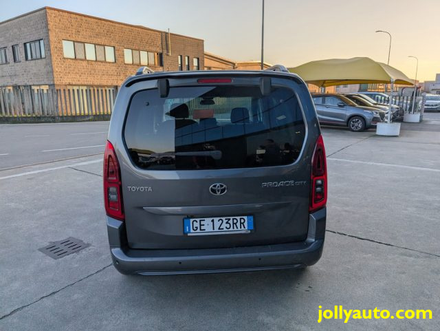 TOYOTA Proace City Verso usata, con Autoradio