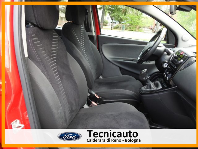 LANCIA Ypsilon usata, con Lettore CD