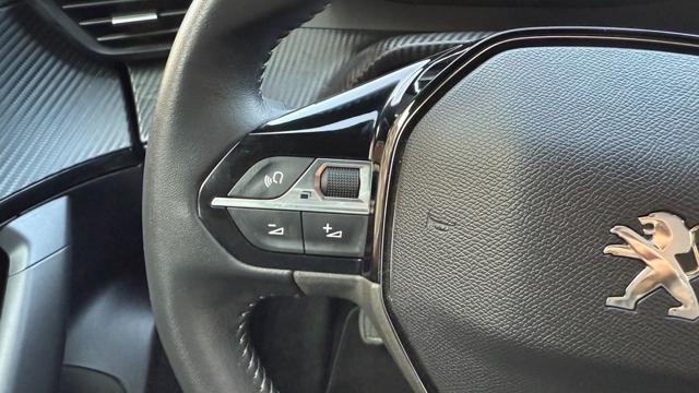 PEUGEOT 2008 usata, con Autoradio