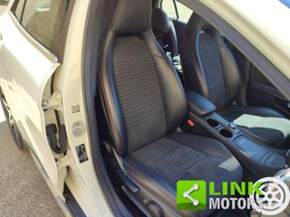 MERCEDES-BENZ GLA 220 usata, con Autoradio digitale