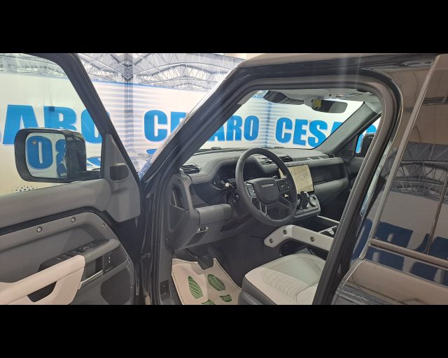 LAND ROVER Defender usata, con Volante in pelle