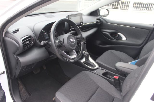 TOYOTA Yaris usata, con Bracciolo