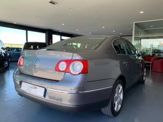 VOLKSWAGEN Passat usata, con Autoradio