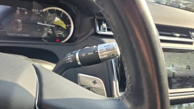 LAND ROVER Range Rover Velar usata, con USB