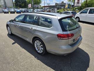 VOLKSWAGEN Passat Variant usata, con Airbag laterali