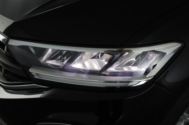 VOLKSWAGEN T-Roc usata 8