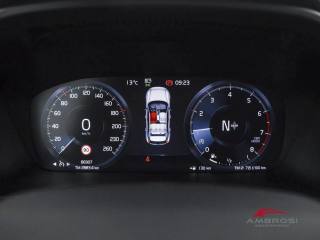 VOLVO XC40 usata 12