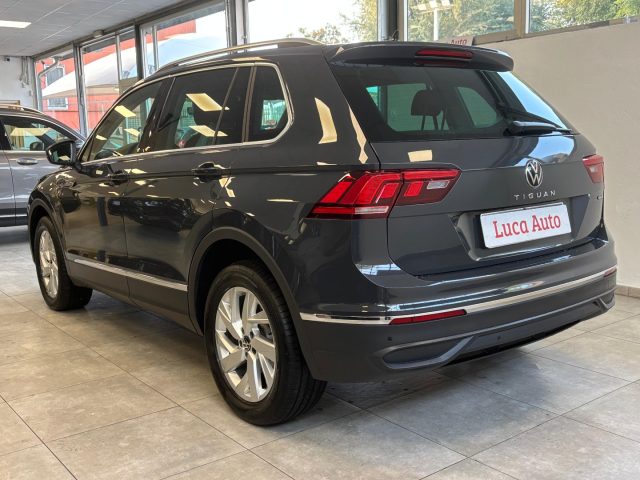 VOLKSWAGEN Tiguan usata, con Autoradio