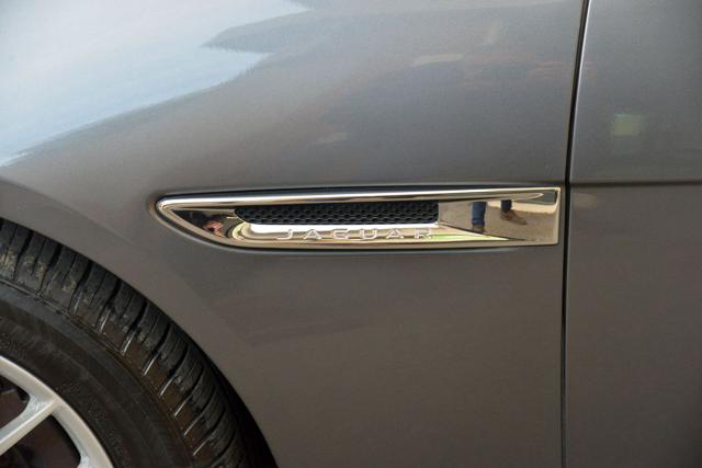 JAGUAR XF usata, con Park Distance Control