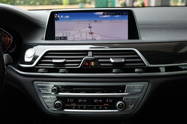 BMW 730 usata, con Volante in pelle