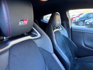 TOYOTA Yaris usata, con Lettore CD