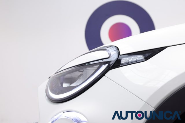 FIAT 600 usata, con Touch screen