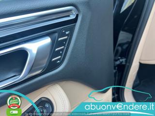 PORSCHE Macan usata, con Park Distance Control