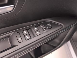 PEUGEOT 3008 usata, con USB