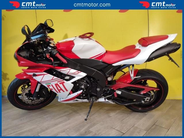 YAMAHA YZF R1 usata 2
