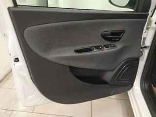 LANCIA Ypsilon usata, con Autoradio