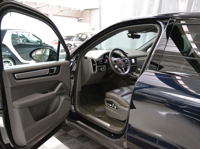 PORSCHE Cayenne usata, con Airbag