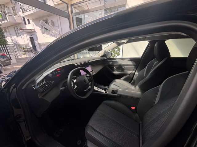 PEUGEOT 308 usata, con Sensori di parcheggio posteriori