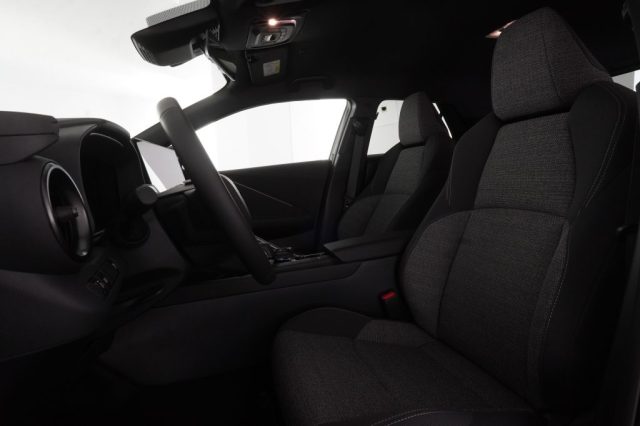 TOYOTA C-HR usata 9