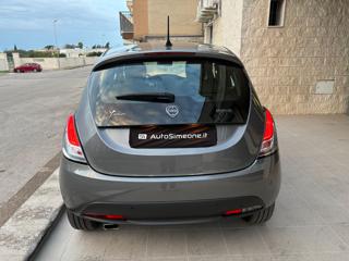 LANCIA Ypsilon usata, con Autoradio