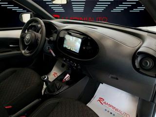 TOYOTA Aygo X usata 18