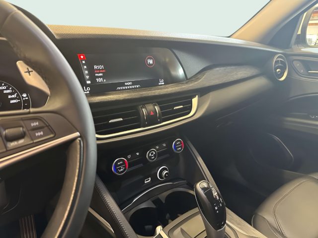 ALFA ROMEO Stelvio usata, con Controllo automatico clima
