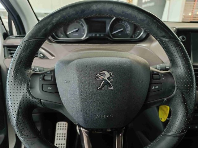 PEUGEOT 2008 usata, con Sistema di navigazione