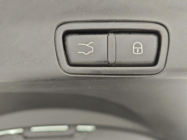 ALFA ROMEO Stelvio usata, con Controllo automatico clima