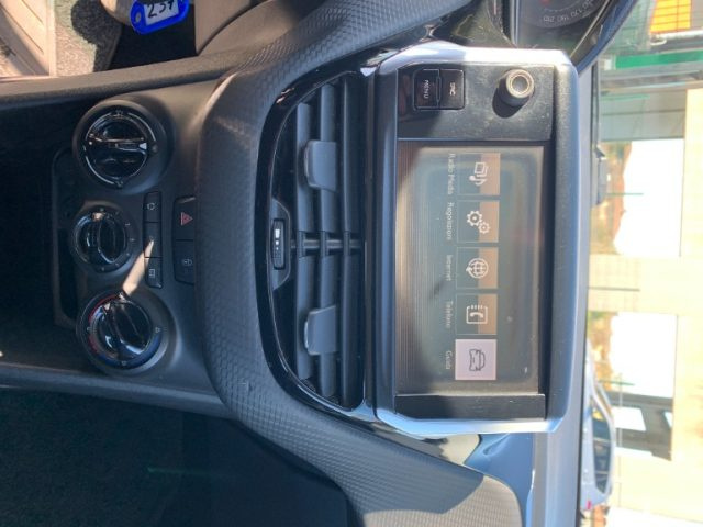 PEUGEOT 2008 usata, con Touch screen