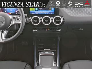 MERCEDES-BENZ GLA 180 usata, con Cerchi in lega