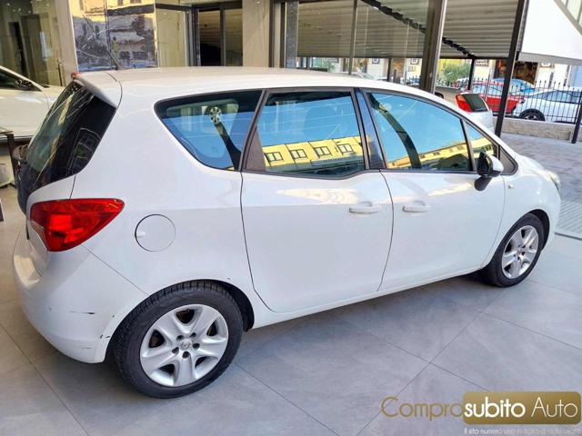 OPEL Meriva usata, con Autoradio