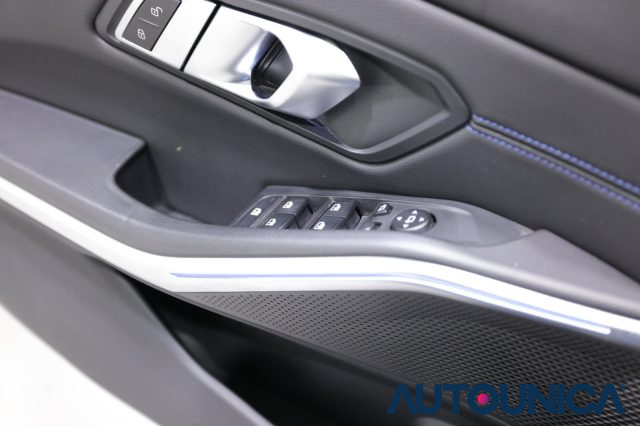 BMW 320 usata, con Sensori di parcheggio posteriori