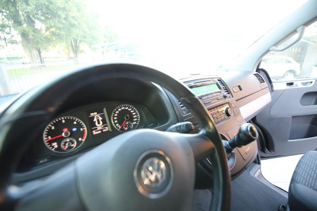 VOLKSWAGEN Multivan usata 23