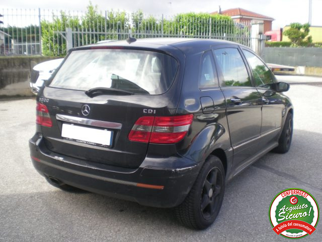 MERCEDES-BENZ B 200 usata, con Chiusura centralizzata