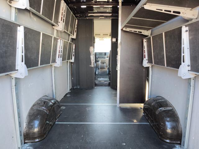 VOLKSWAGEN Crafter usata 17