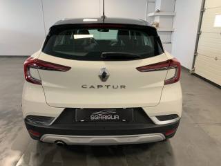 RENAULT Captur usata, con Hill holder