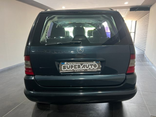 MERCEDES-BENZ ML 270 usata, con Alzacristalli elettrici