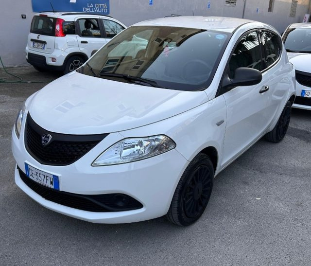 LANCIA Ypsilon usata, con Airbag